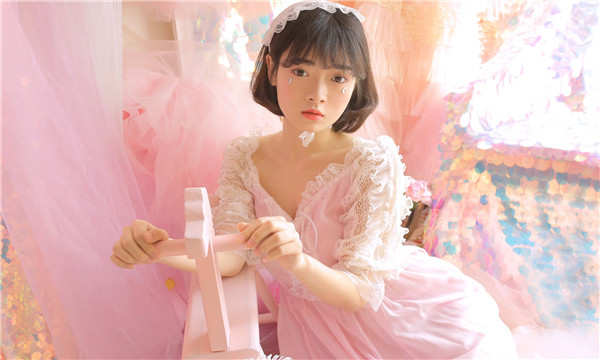 巩义供卵试管代怀生子多少钱？这一直是很多不孕不育家庭关注的话题。在中国，不孕不育的发生率越来越高，根据《中国不孕不育现状调研报告》显示，育龄夫妇的不孕不育率从20年前的3%增长至现在的12.5%-18.2%，患者人数高达6000万以上。在这样的背景下，许多家庭通过供卵试管来实现自己的生育梦想。那么，供卵试管代怀生子的费用到底是多少呢？